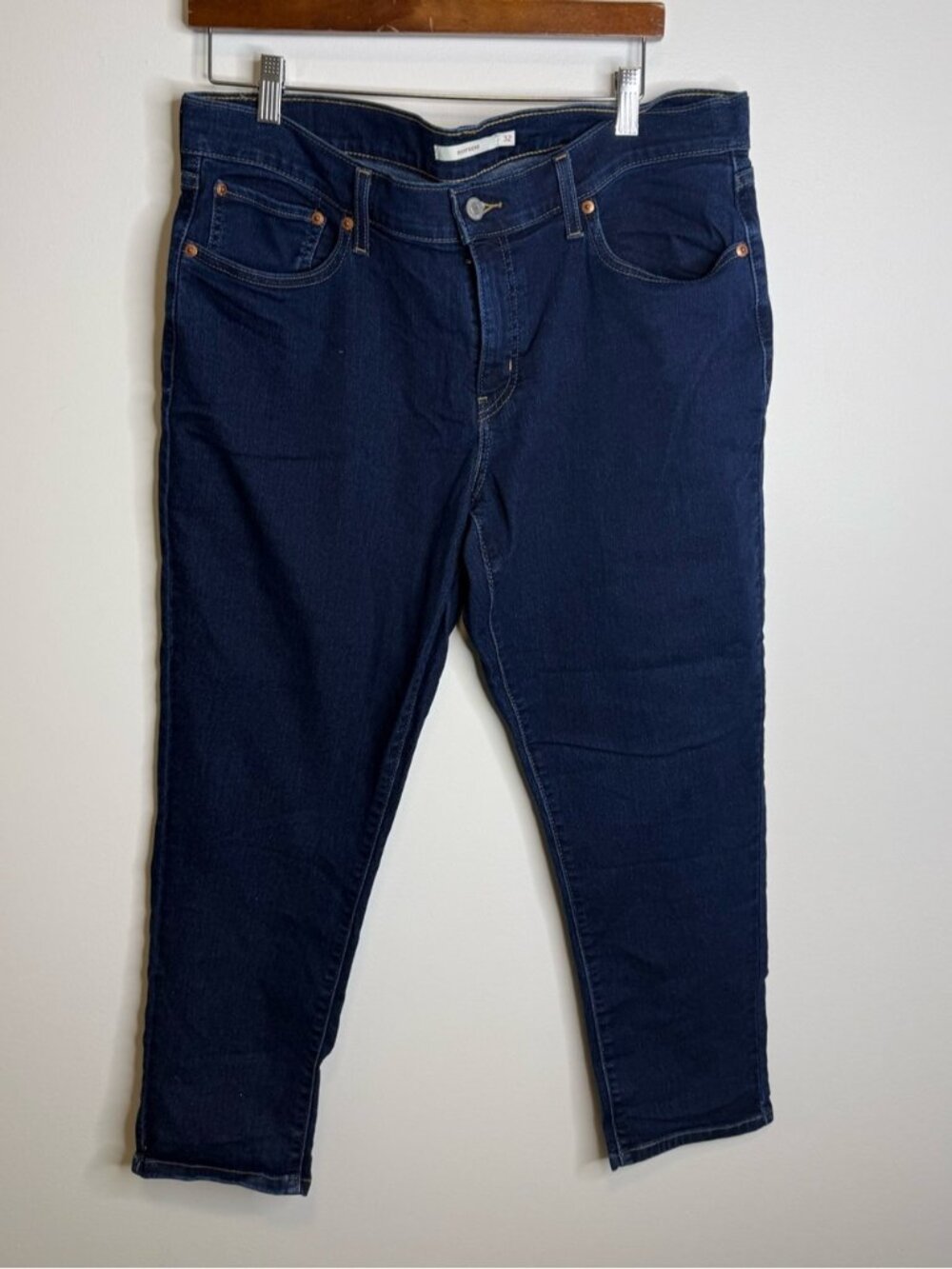 Levi's Dark Indigo Boyfriend Jeans size 32